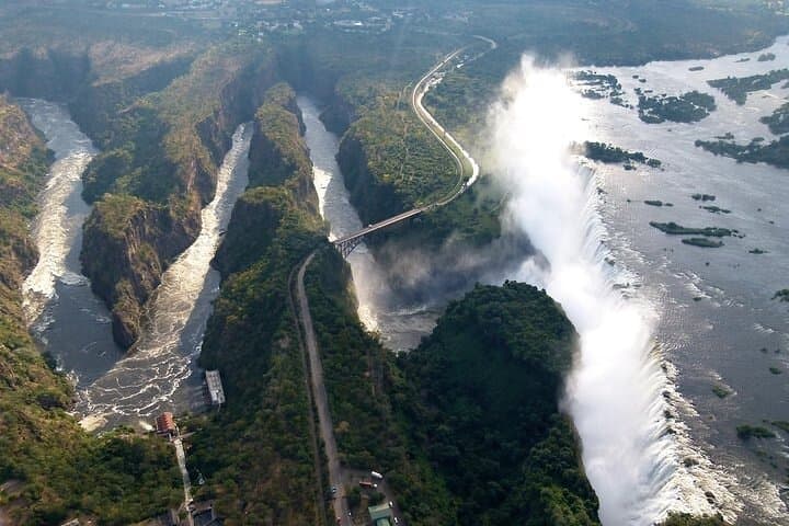 Victoria Falls Highlights: 4-Day Zambezi Cruise, Helicopter & Safari photo 2