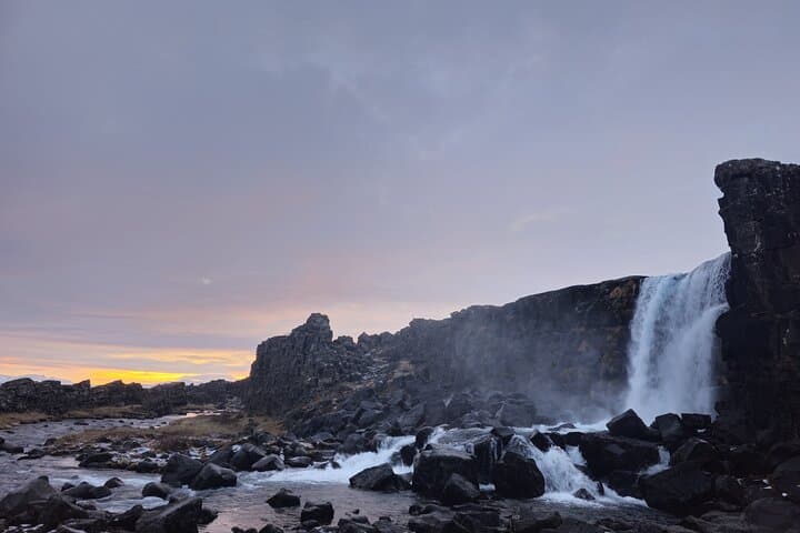 Golden Circle Private Tour from Reykjavik — Þingvellir, Geysir, Gullfoss & Raufarhólshellir