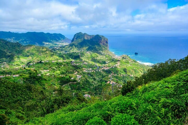 Eastern Madeira Day Tour: Santana Walk, Levada dos Balcoes & Pico do Arieiro photo 5