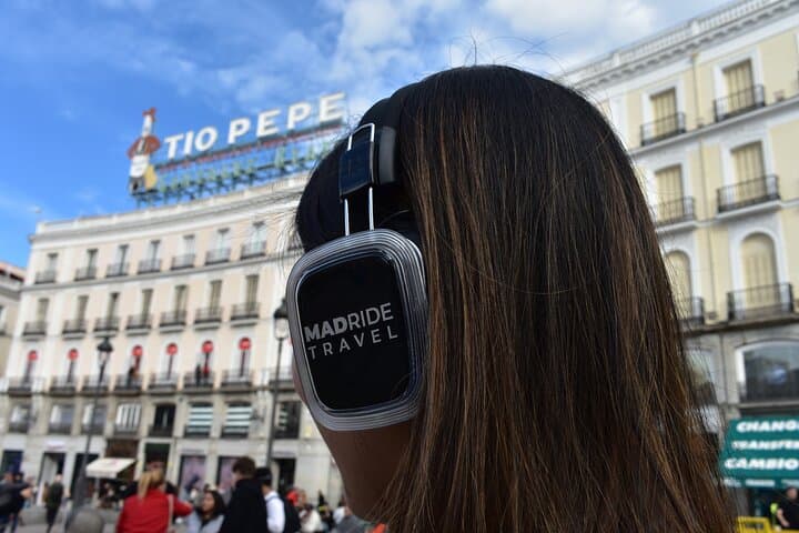 Madrid Silent Party: Headphone Pub Crawl & Night Walk from Puerta del Sol photo 3