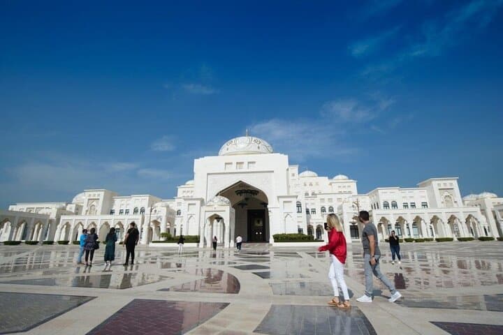 Full-Day Abu Dhabi City Tour from Dubai: Sheikh Zayed, Heritage Village & Yas Island Highlights photo 2