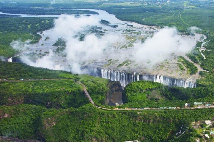 5-Day Classic Victoria Falls & Chobe Safari: Waterfalls, River Cruises & Big Game photo 1