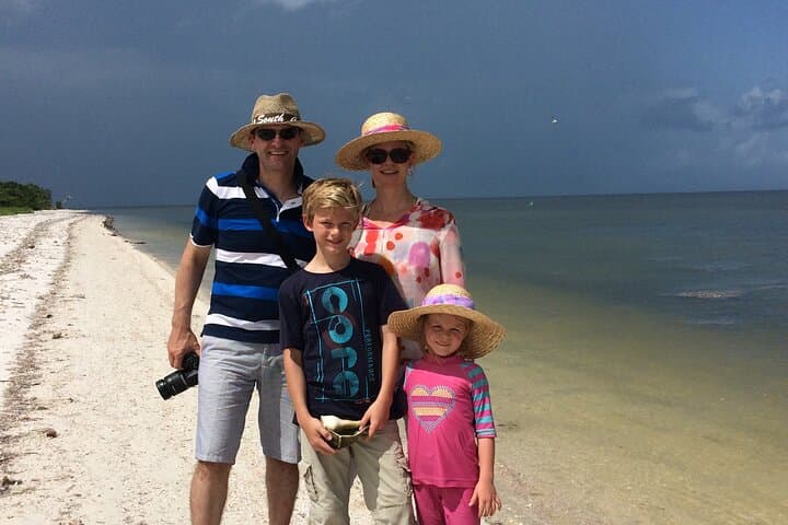 Private 10,000 Islands Dolphin, Shelling & Birding Tour from Chokoloskee