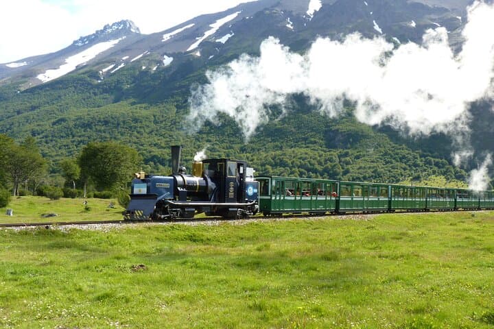 End of the World Shore Excursion: Tierra del Fuego Train and Lapataia Bay from Ushuaia photo 5