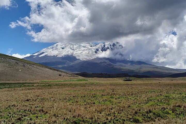 E-Bike Antisana Volcano Exploration Day Trip from Quito photo 4