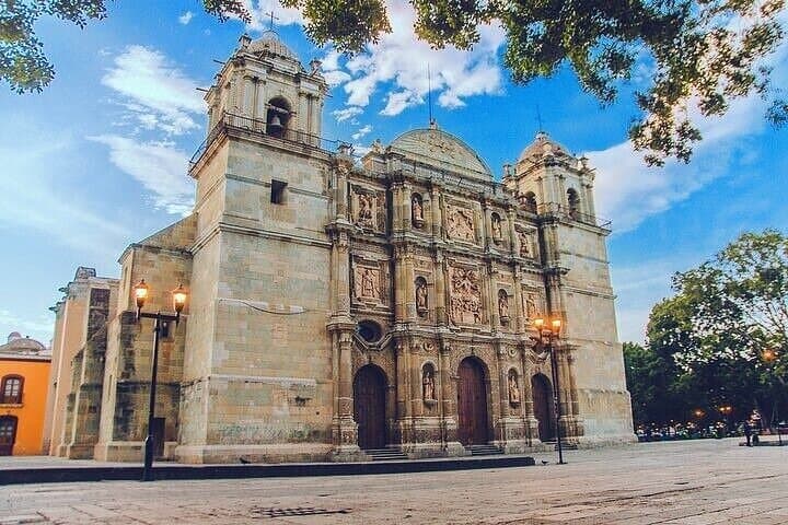 Oaxaca City Walking Tour: Culture, History & Food in the Historic Center
