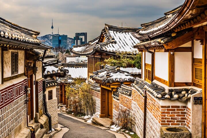 Self-Guided K-Culture Walking Tour of Seoul: Gyeongbokgung to Hongdae photo 2