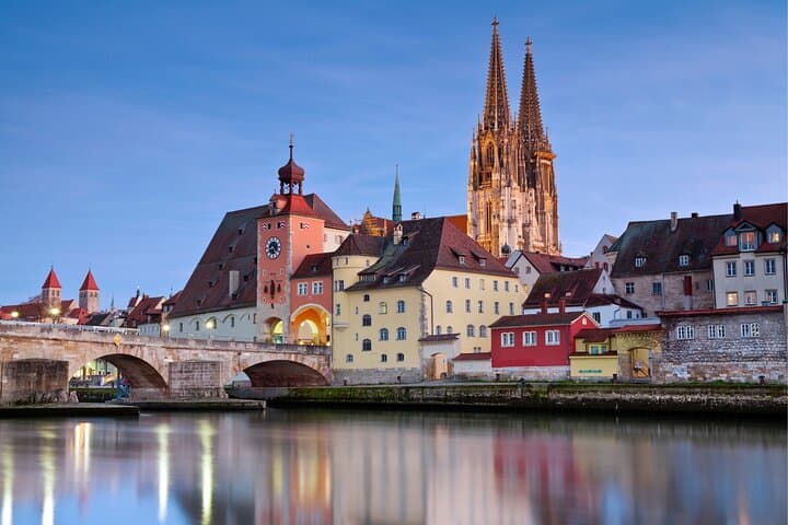 Regensburg Scavenger Hunt: Self-Guided Highlights Walking Tour