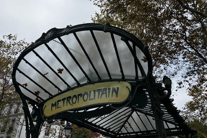 Full-Day Private Walking Tour of Paris: Notre-Dame, Eiffel Tower & Montmartre photo 2