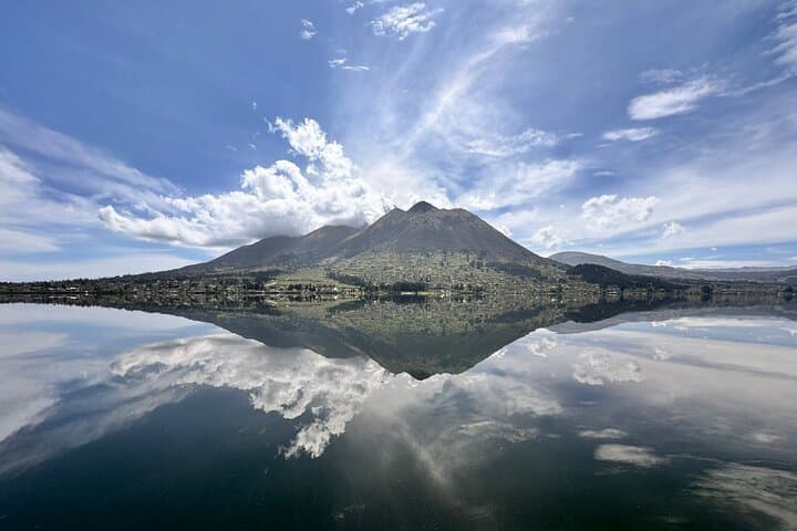 Private Ecuador Adventure: Quito, Otavalo, Mindo, Quilotoa, Baños & Papallacta (6-Day Private Tour)