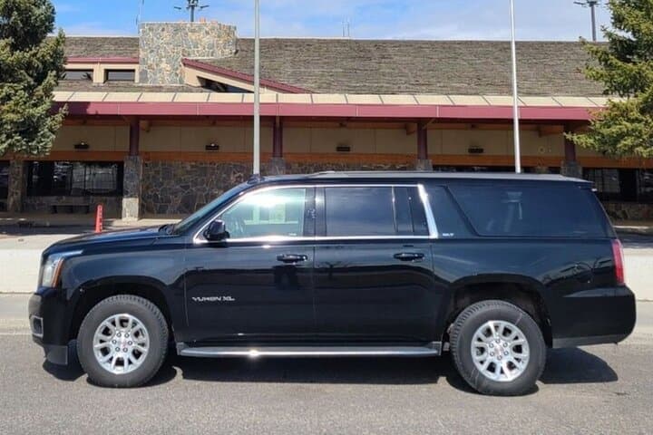 Bozeman Black Bird Limo: Private 4x4 Airport Transfers to Big Sky & Yellowstone photo 4