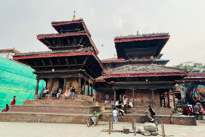 One-Day Kathmandu Heritage Tour: Durbar Square, Pashupatinath, Boudhanath & Swayambhunath photo 2