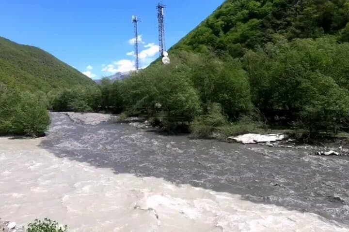 Discover the Georgian Highlands: Ananuri, Gudauri & Kazbegi Day Tour photo 5