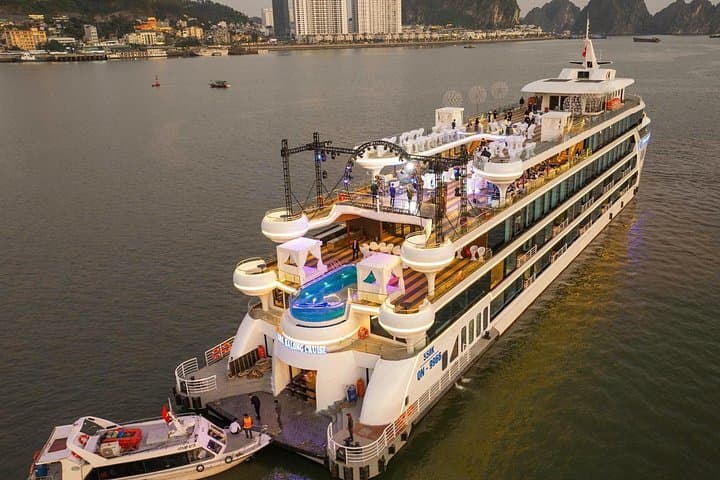 Luna Cruise Luxury Day Trip to Ha Long Bay from Hanoi photo 1