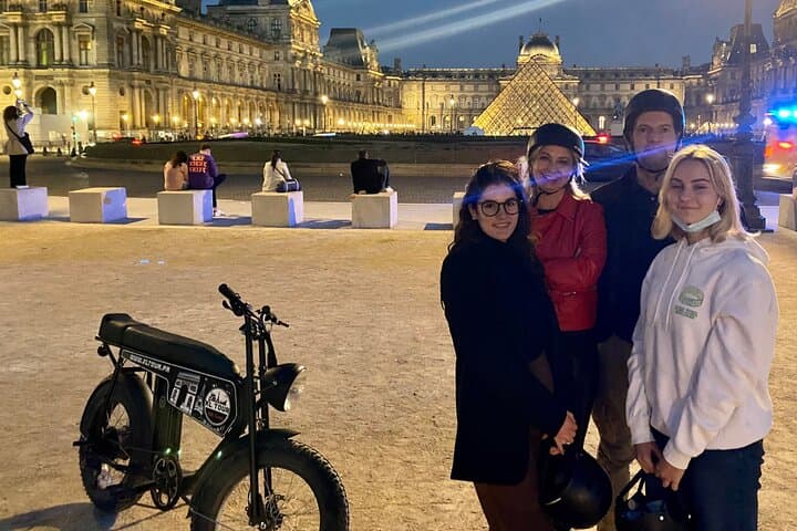 Paris Sunset E-Bike Tour: Night Ride Along the Seine and Eiffel photo 3