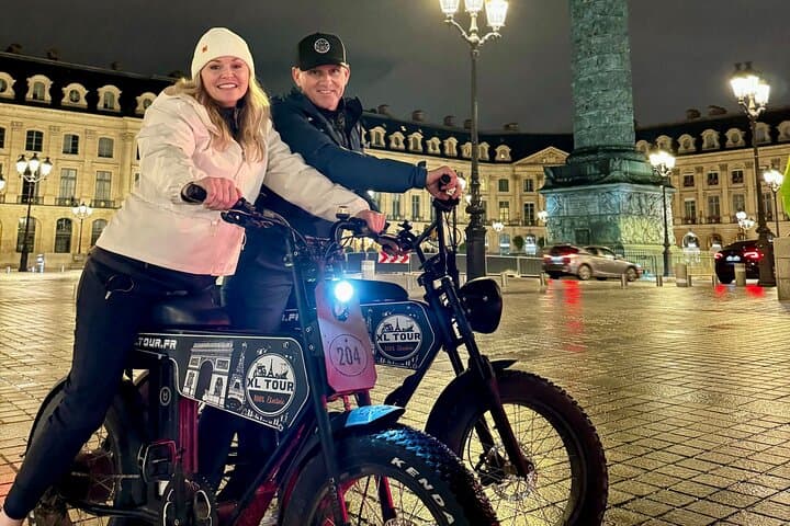 Paris Sunset E-Bike Tour: Night Ride Along the Seine and Eiffel photo 4