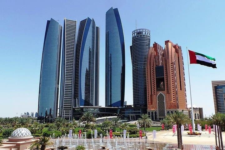 Private Chauffeur Transfer Dubai to Abu Dhabi — Comfortable Door-to-Door Ride photo 4
