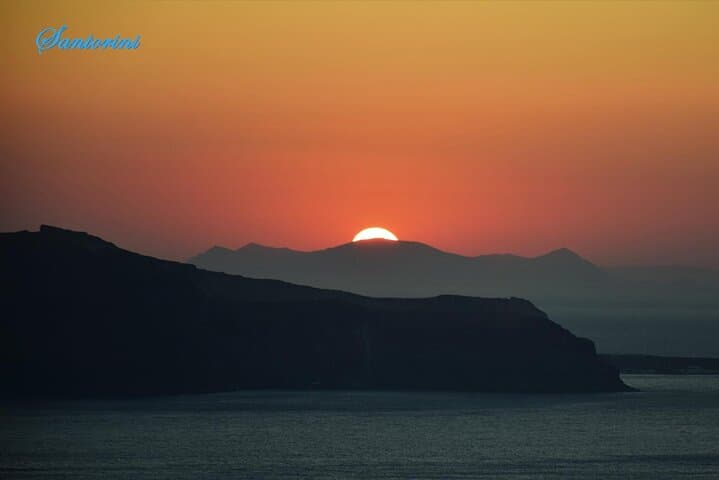 Discover the Hidden Gems of Santorini: A Private Adventure