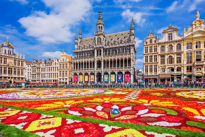 Private Transfer Amsterdam to Brussels with 2-Hour Utrecht Stop — Comfort, Culture, and Quick Sightseeing photo 1