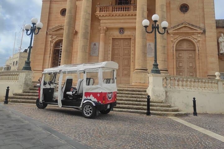 Discover Malta by Tuk Tuk: Mdina, Dingli Cliffs & Buskett Gardens Tour