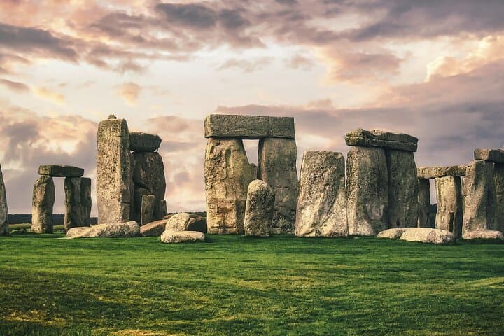 Luxury Tour of Stonehenge, Woodhenge & Salisbury Cathedral — A Day on Wiltshire's Ancient Plain photo 2