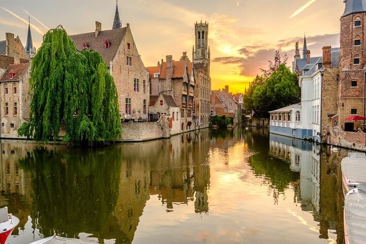 Private Transfer Amsterdam to Bruges with 2-Hour Antwerp Stop — Comfortable Door-to-Door Ride photo 2