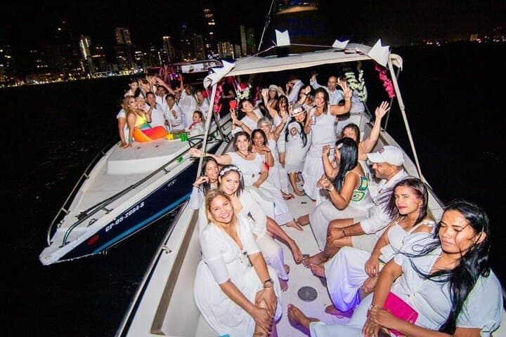 Sunset Cartagena Bay Cruise with Open Bar — Evening Boat Tour photo 3