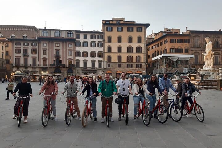 Florence Bike Rentals: Pedal the Arno, Duomo & Oltrarno photo 3