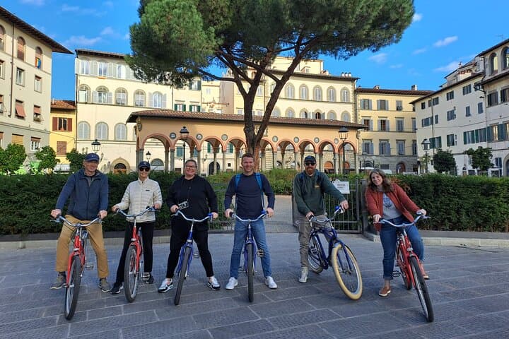 Florence Bike Rentals: Pedal the Arno, Duomo & Oltrarno photo 2