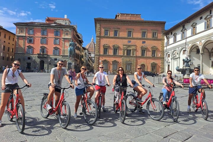 Florence Bike Rentals: Pedal the Arno, Duomo & Oltrarno photo 1