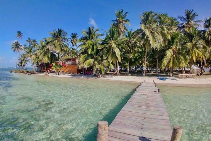 San Blas Islands 2-Day Boat Tour & Overnight on Isla Yansailadup