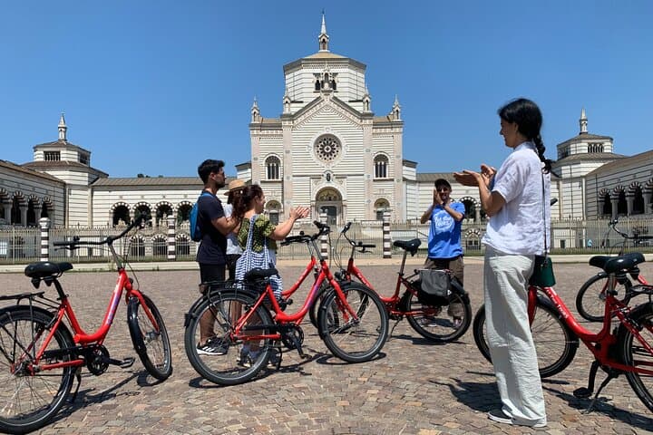 Explore Milan by E‑Bike: Cathedral, Navigli & Sforza Castle Rentals