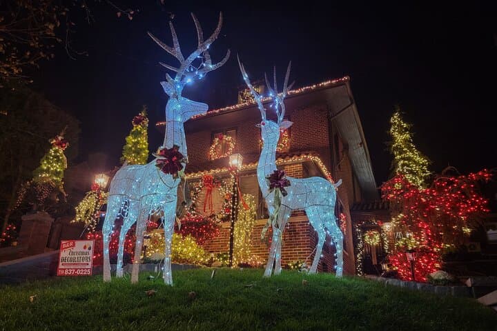 Dyker Heights Christmas Lights Tour: Brooklyn's Over-the-Top Holiday Parade photo 4