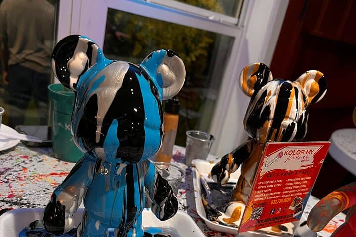 Drip Bear Paint & Sip in Houston — Hip‑Hop & R&B Studio Experience photo 4