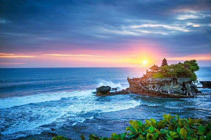 Explore the Marvels of Tanah Lot and Ubud's Natural Wonders photo 1