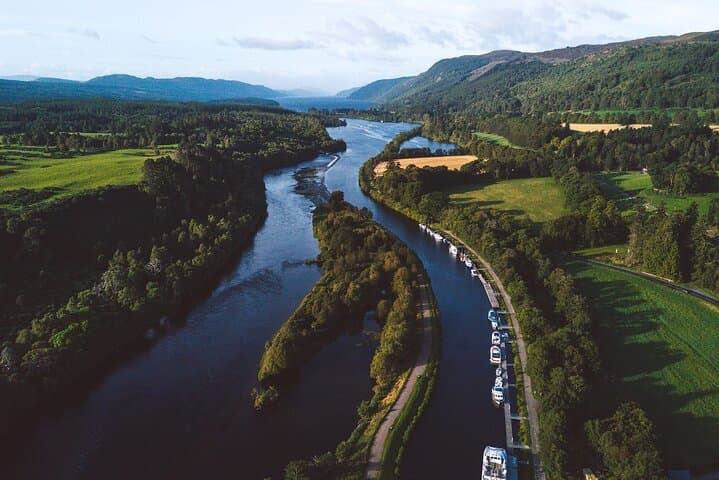 Caledonian Canal & Loch Ness Sightseeing Cruise from Dochgarroch photo 3