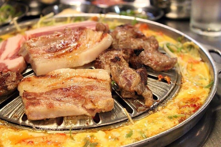 Seoul Anthony Bourdain BBQ & Pub Tour: Mapo Galmegisal, Markets & Nightlife photo 3