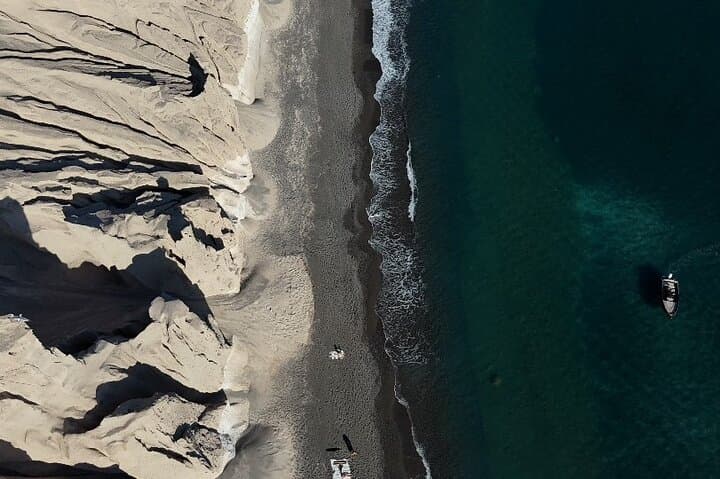 Santorini License-Free Boat Rental — Half & Full-Day Trips to Hot Springs and Red Beach photo 5