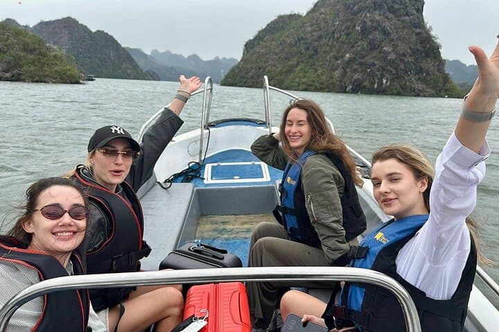 Private Canoe Tour from Tuan Chau: Halong & Lan Ha Bay Highlights photo 6