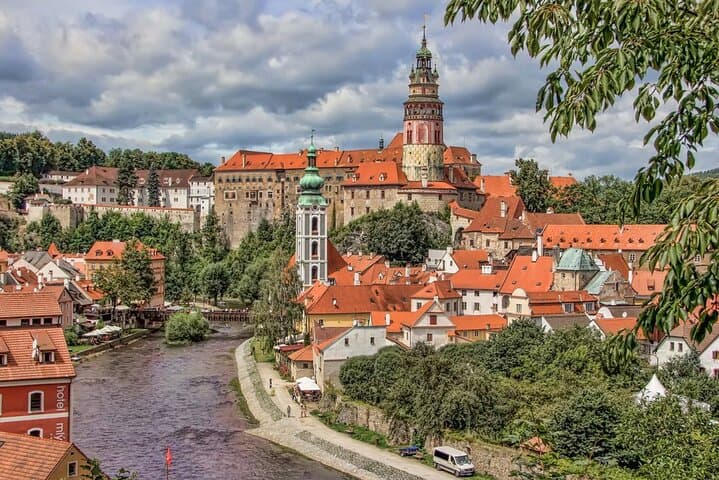Private Day Trip to Český Krumlov & Hluboká Castle from Prague