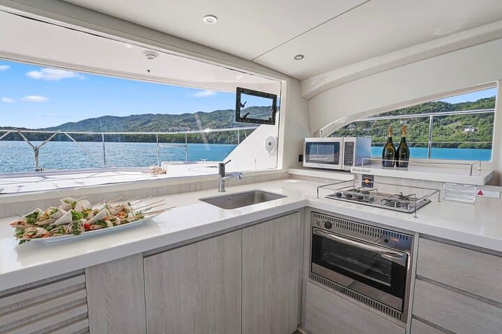 Private Montego Bay Catamaran Cruise & Snorkel — Doctor's Cave to Coral Reefs photo 3