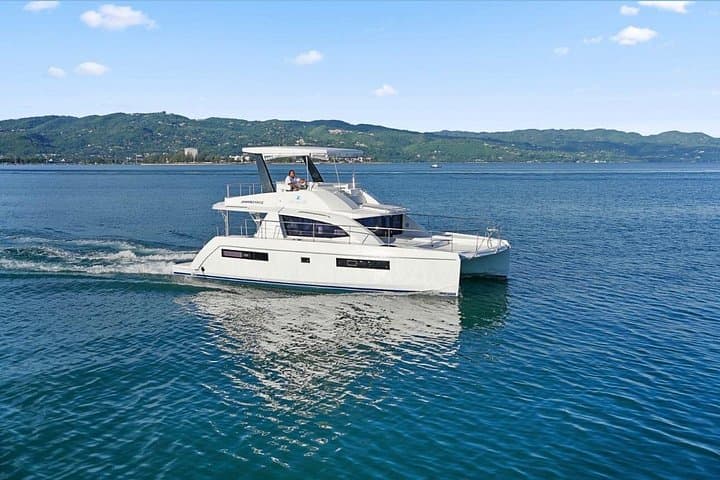 Private Montego Bay Catamaran Cruise & Snorkel — Doctor's Cave to Coral Reefs photo 1