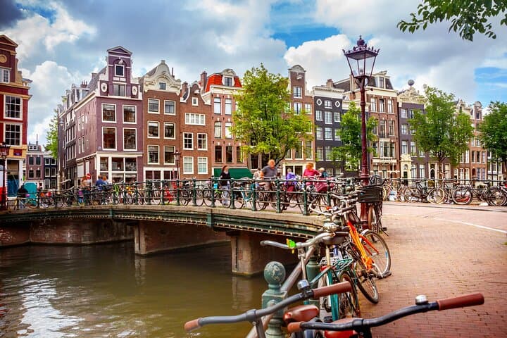Brussels to Amsterdam Private Transfer with 2-Hour Gouda Stop photo 6