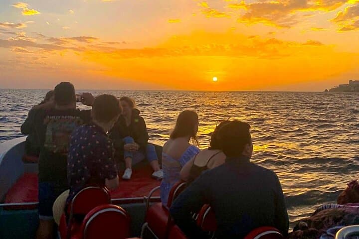 Funchal Sunset Speedboat Tour: Madeira Coastal Cruise & Swim
