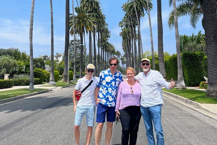 3.5-Hour Private Hollywood and Beverly Hills SUV Tour photo 5