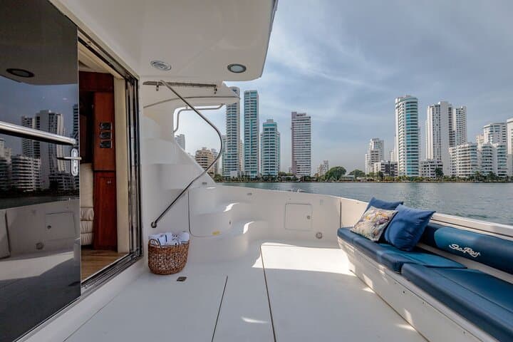 Cartagena Luxury Charter: Sea Ray 56 8-Hour Yacht to the Rosario Islands photo 6