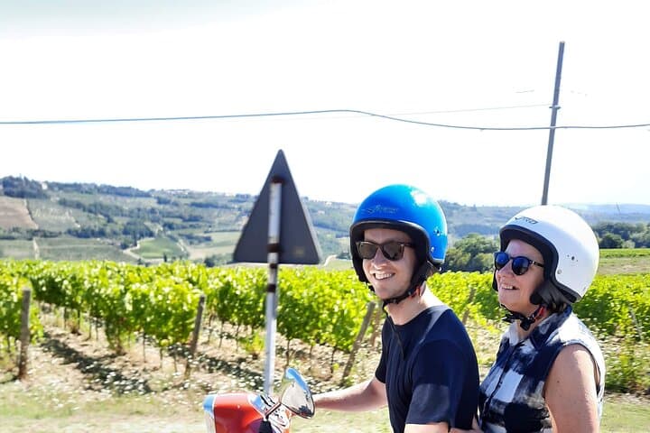 Florence Vespa Passenger Tour: 90-Min City Sights & Tuscan Hills with Wine Windows photo 3