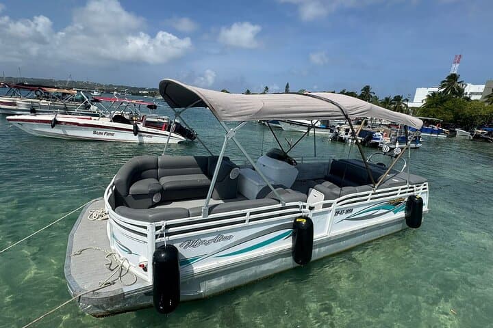 Pontoon Tour to Aquarium, Haynes Cay & Mangroves — San Andrés Sea of Seven Colors photo 1