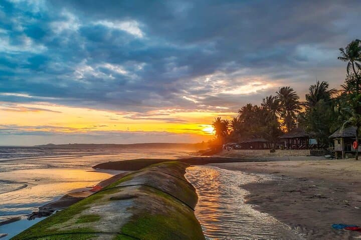 Mui Ne Day Trip: White & Red Sand Dunes, Poshanu Cham Tower & Whale Temple photo 5