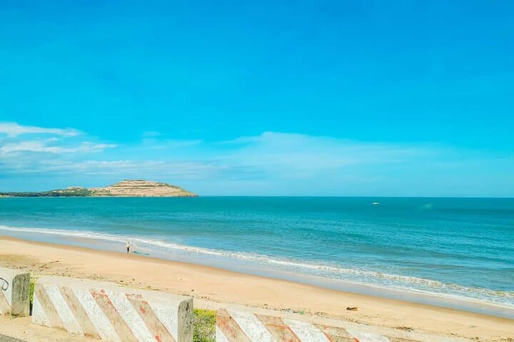Mui Ne Day Trip: White & Red Sand Dunes, Poshanu Cham Tower & Whale Temple photo 6